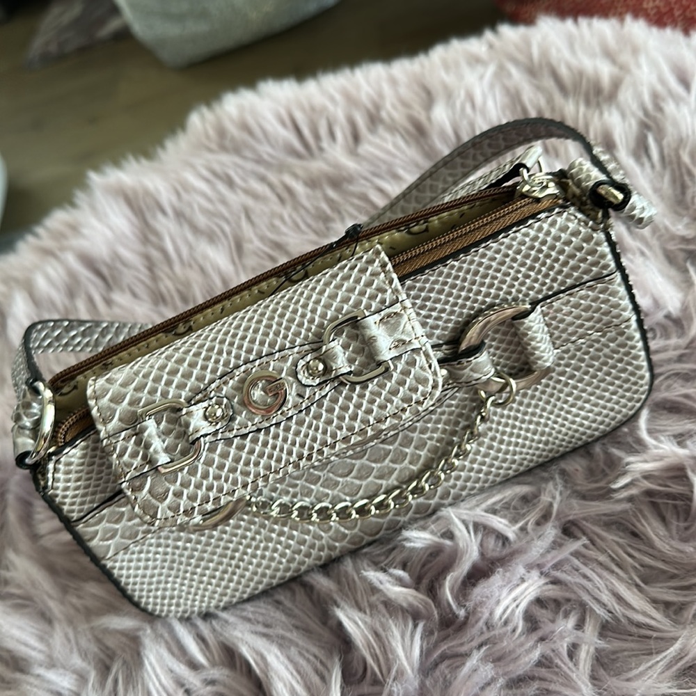 Guess Bag & Wallet - Picture 8 of 14